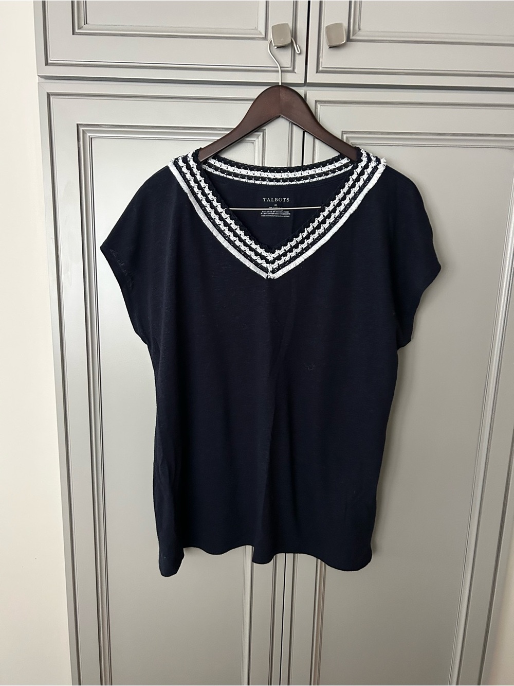 Talbots Navy Knit V-Neck Tank with White Trim